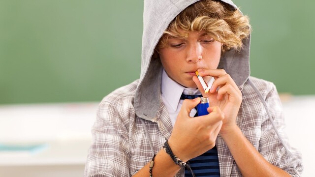 fajčenie mladistvých - zdro Shutterstock 4.jpg