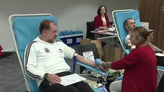 Belasá kvapka krvi: Fanúšikovia Slovana Bratislava podporili malých pacientov z detskej onkológie