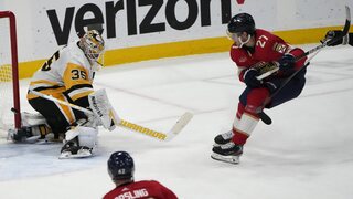 NHL: Edmonton natiahol víťaznú sériu na šesť zápasov, triumf si pripísali Columbus aj Florida