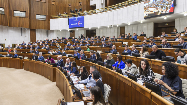 Národná Rada SR - parlament - poslanci