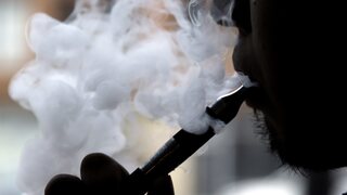 Dohľad nad študentmi. Školy využívajú sofistikované metódy na odhaľovanie fajčenia, resp. vapingu