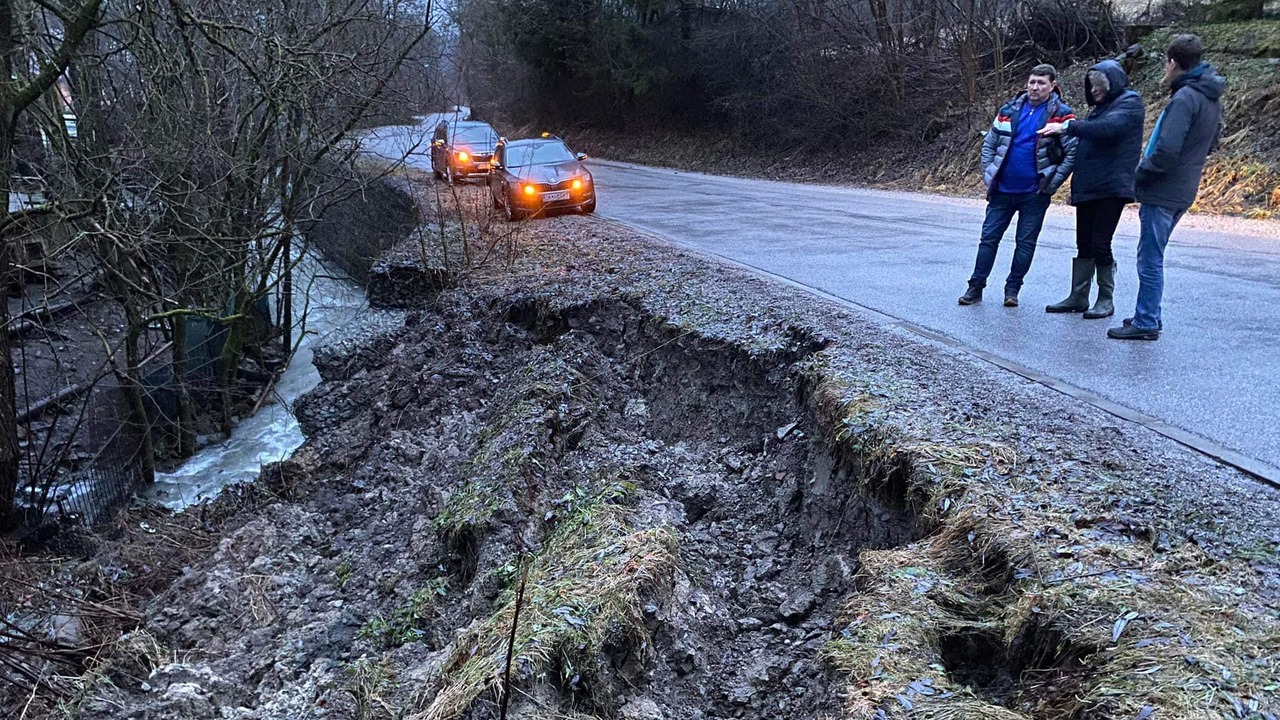 Cesta pri Beňovolehotskom potoku