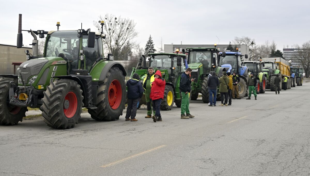 Protest_farmari_Michalovce_004021237.jpg