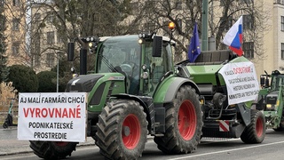 Európska komisia zareagovala na protesty farmárov. Chce  zjednodušiť predpisy pre poľnohospodárov