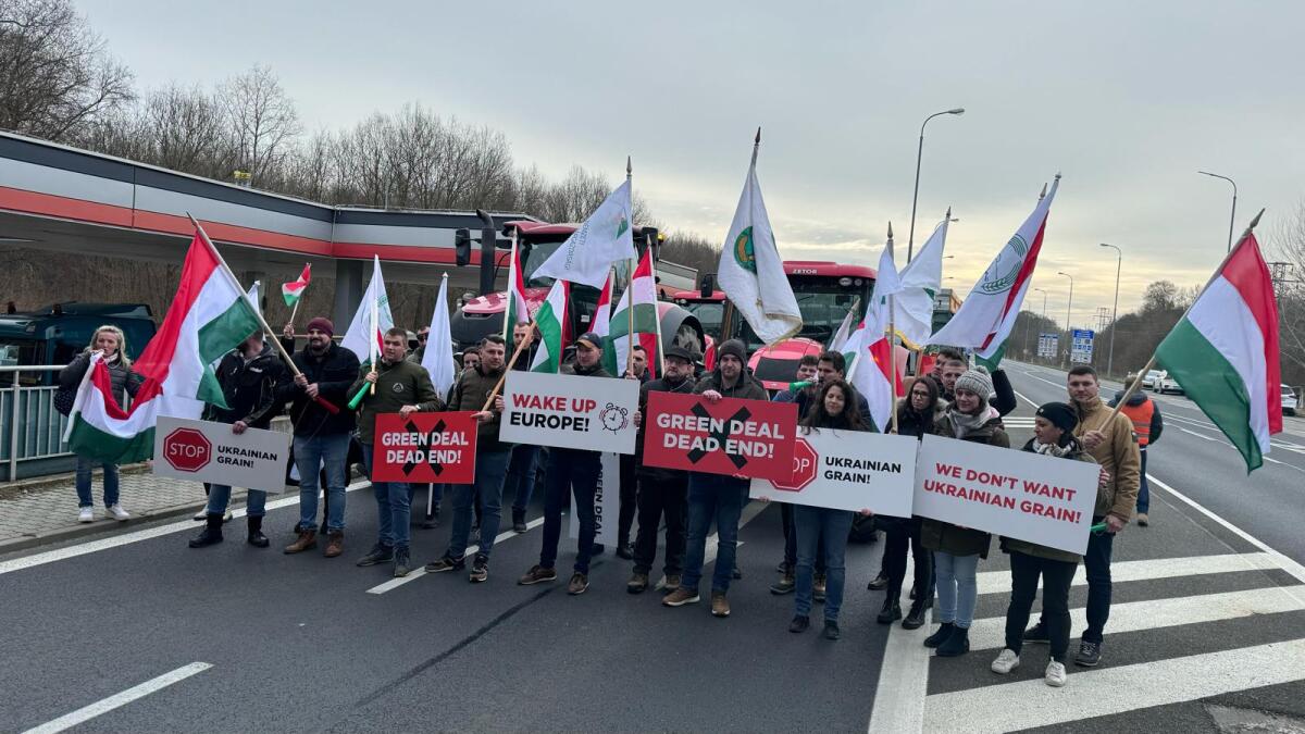 Protest farmárov - hranica s Českom