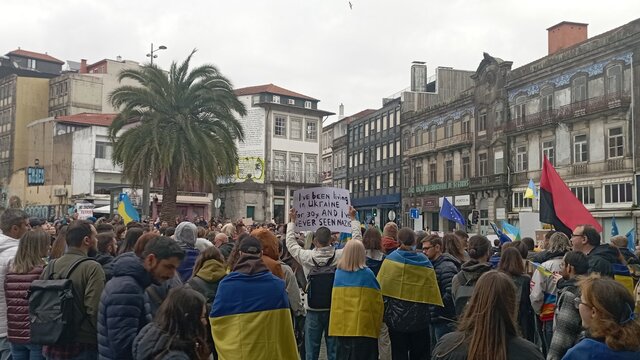 Demonštrácia solidarity s Ukrajinou v Portugalsku.