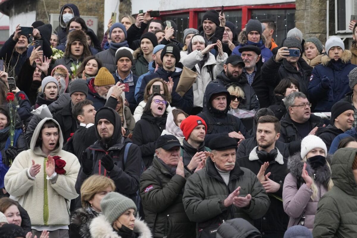 Russia_Navalny_Funeral124515.jpg