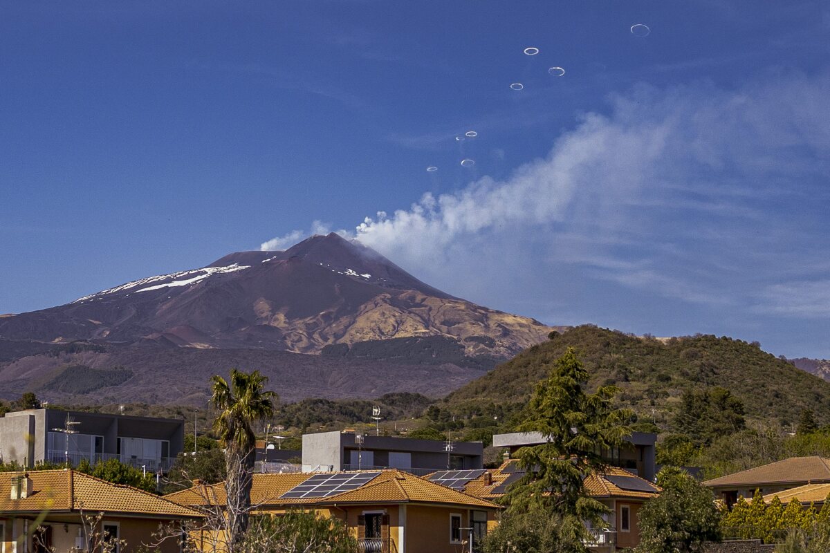 Italy_Etna_Volcano225532.jpg