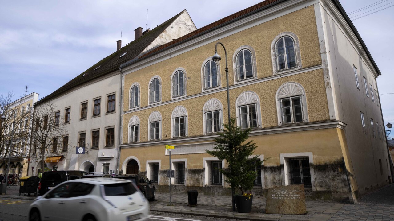 Austria_Hitler_s_Birthplace269282.jpg