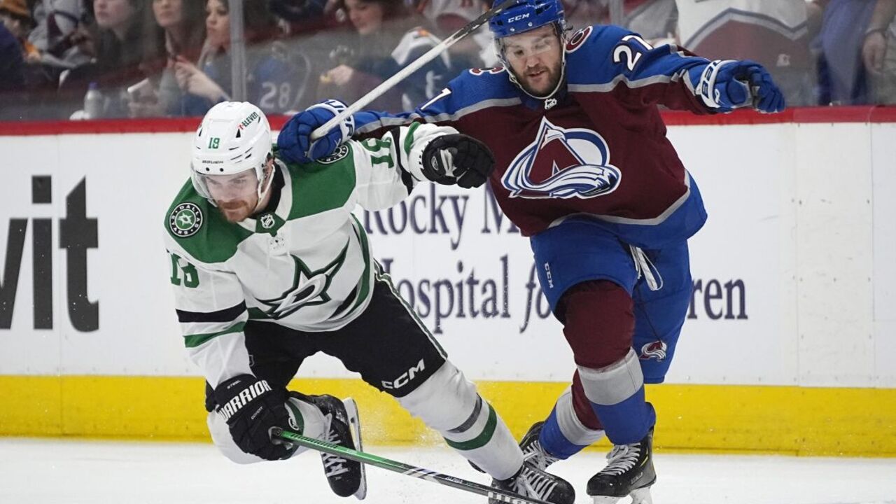 Stars_Avalanche_Hockey340965.jpg