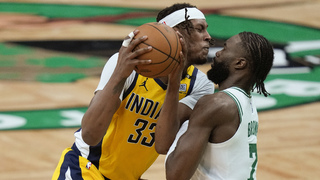 NBA: V dramatickom zápase Boston zdolal Indianu. Rozhodlo sa až v predĺžení