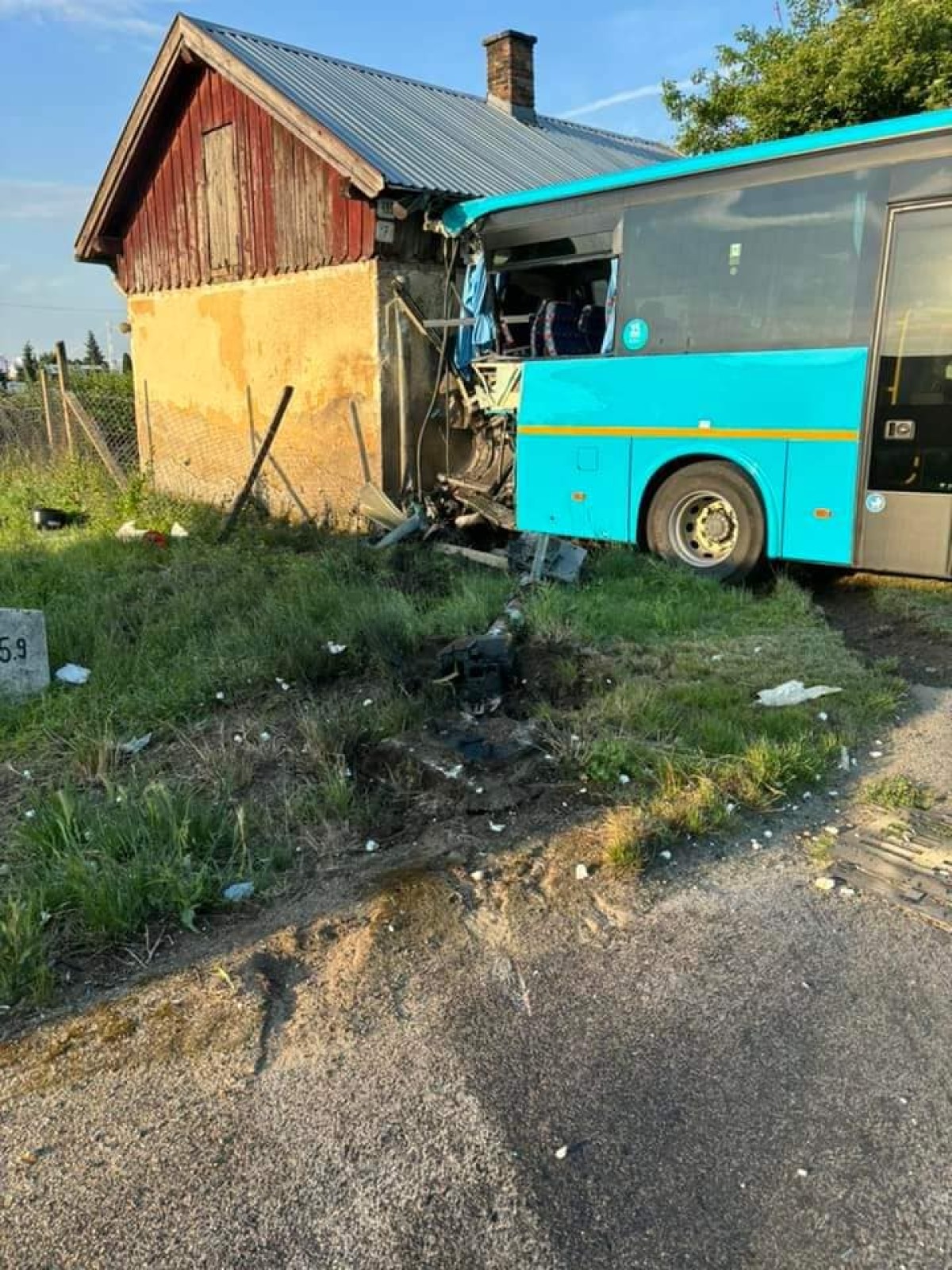 nehoda vlaku a autobusu