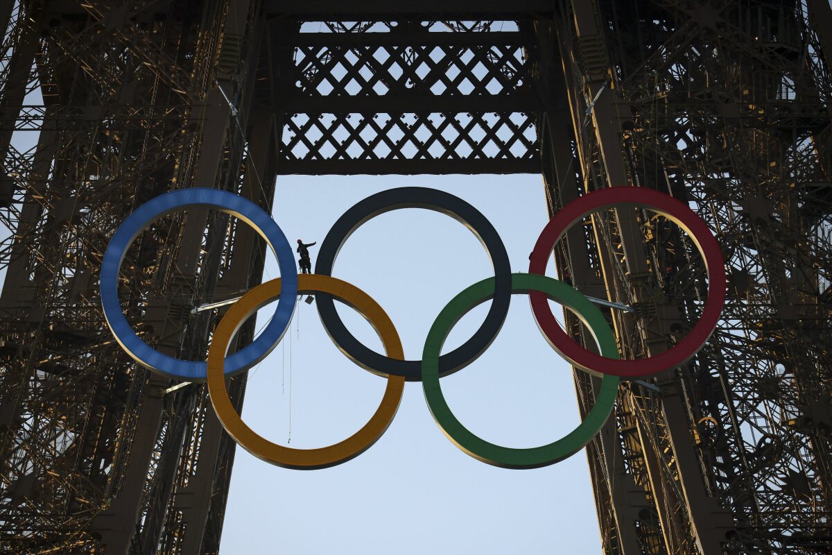 OLY_Paris_Olympic_Rings395240.jpg