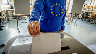 Eurovoľby 2024: Voliči vyslali jasný signál. Eurovoľby ovládli ľudovci, Slováci účasťou prekonali očakávania