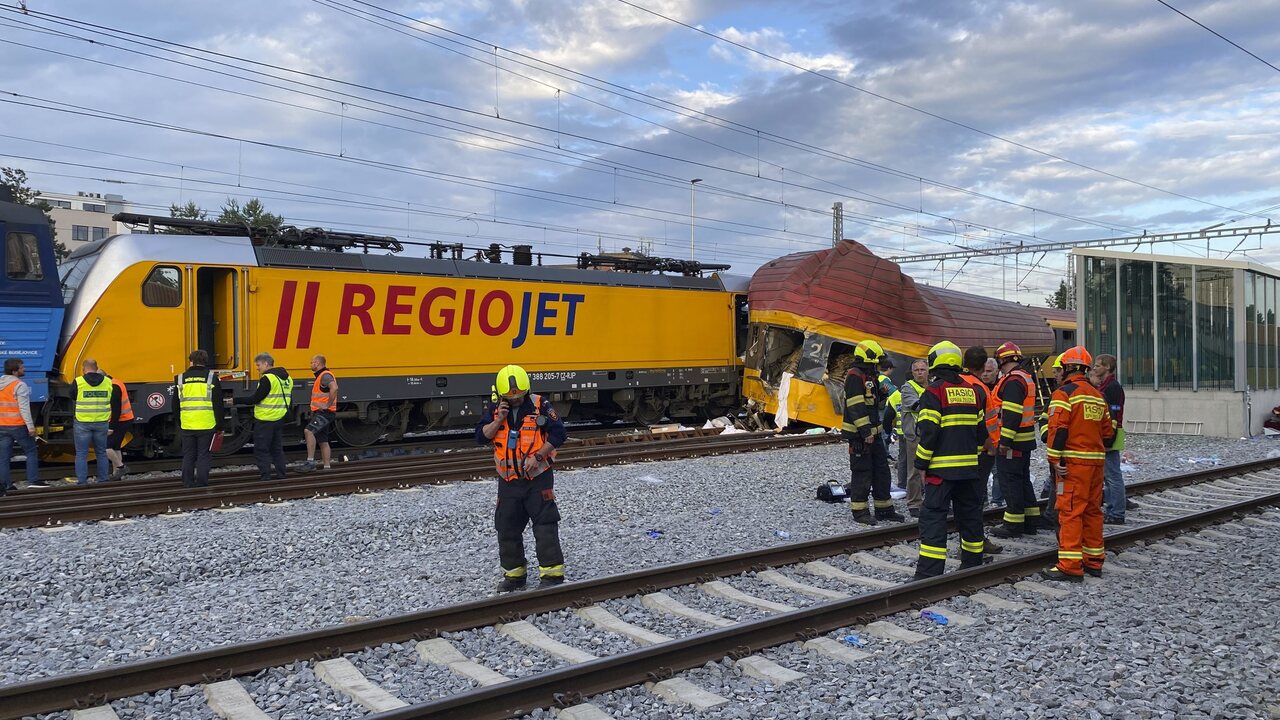 Czech_Train_Crash392372.jpg