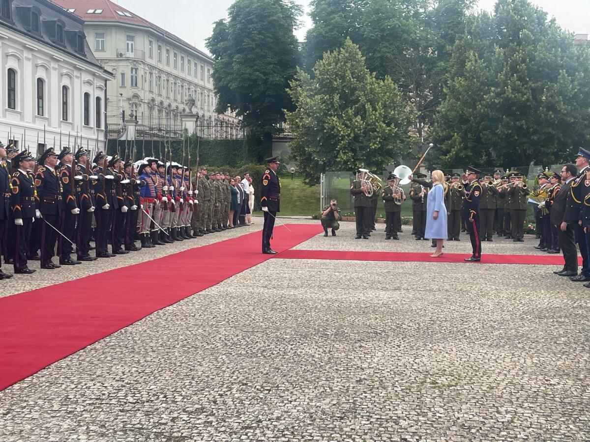 Posledná prehliadka čestnej stráže