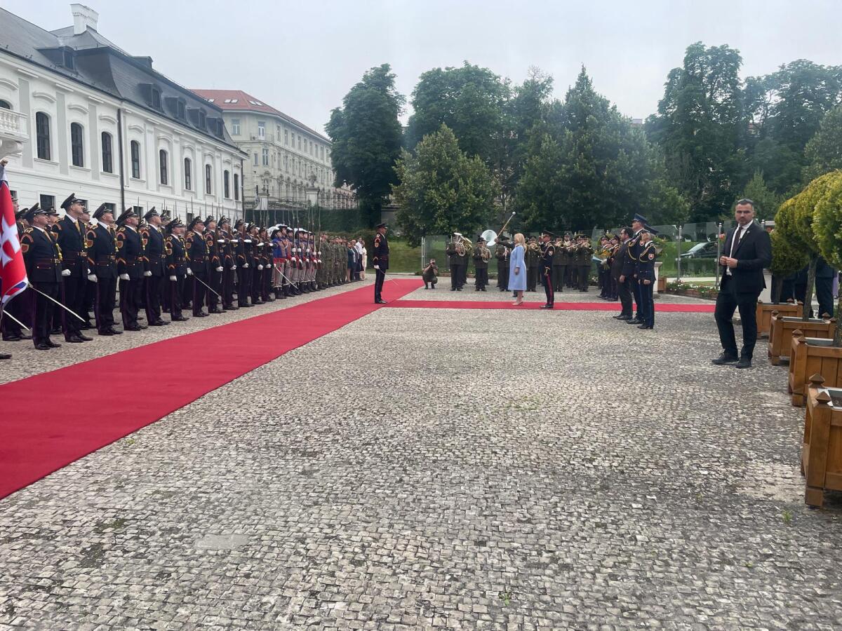 Posledná prehliadka čestnej stráže