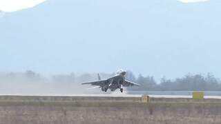 Trestné oznámenia pre stíhačky MiG-29. Hegerov kabinet čelí aj obvineniu z vlastizrady