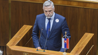 Na poste podpredsedu parlamentu môže Blahu nahradiť Gašpar. Poslanci ukončili rokovanie parlamentu
