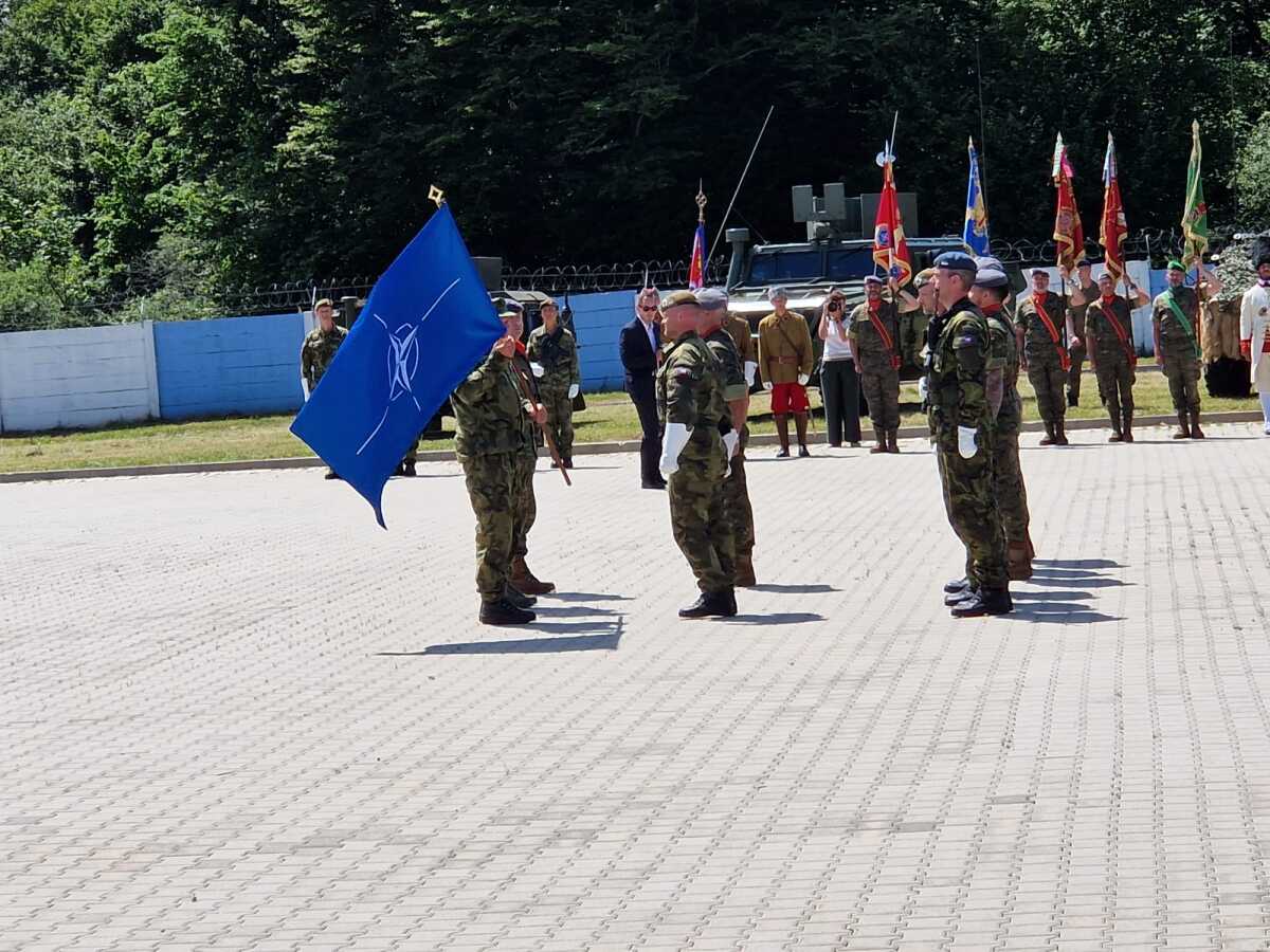 vojaci vedenie NaTO 