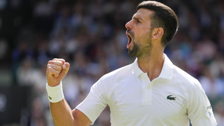 Djokovič si ide po víťazstvo. Prebojoval sa do 3. kola dvojhry vo Wimbledone