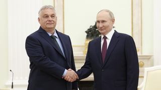 Putin rokoval s Orbánom v Kremli. Prebrali sme možnosti urovnania vojny na Ukrajine, priblížil ruský prezident