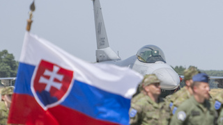 Na Slovensko v pondelok priletia prvé dve objednané stíhačky F-16. Televízia ta3 vám túto udalosť prinesie naživo