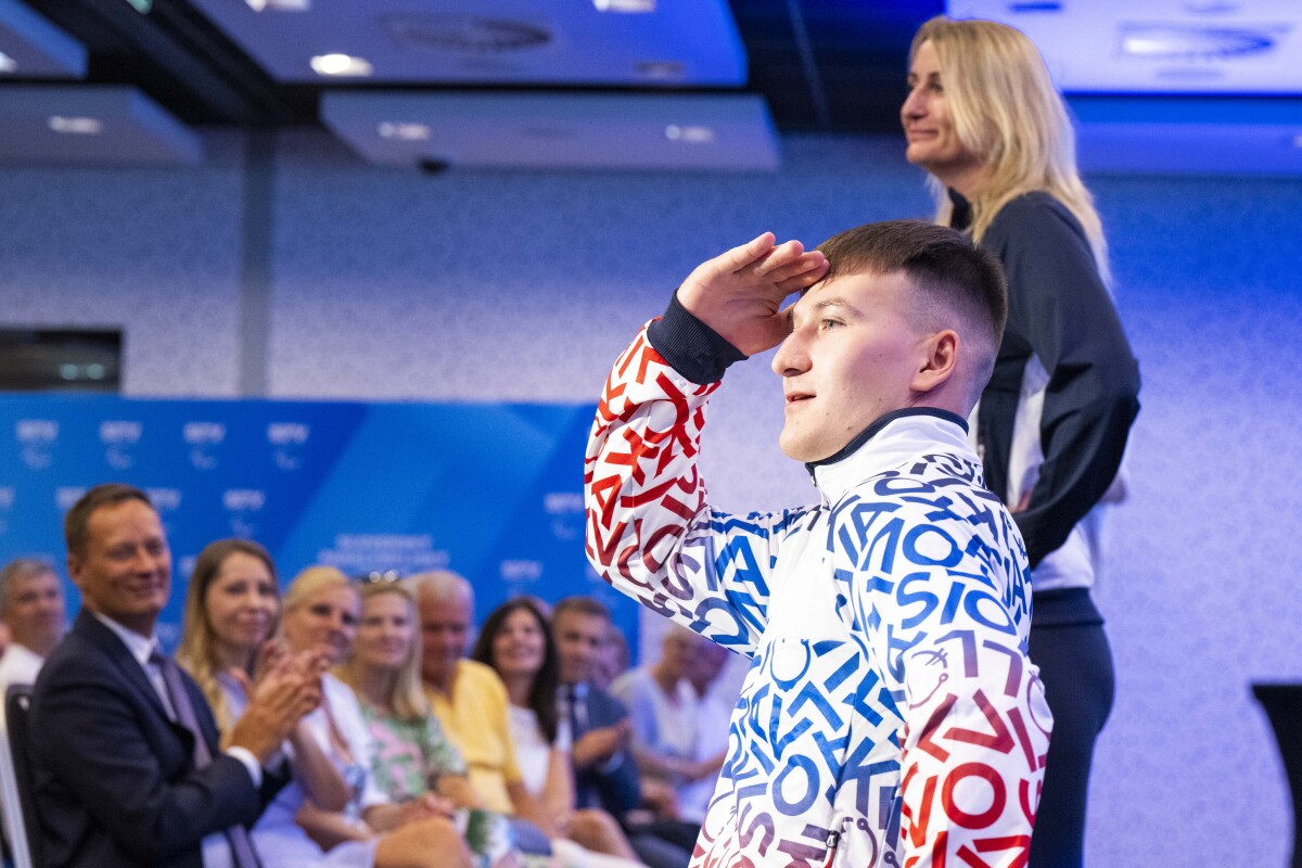 Predstavenie oblečenia slovenských paralympionikov