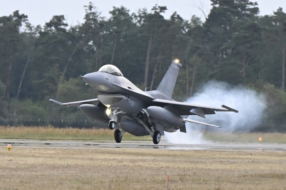 stíhačky F-16