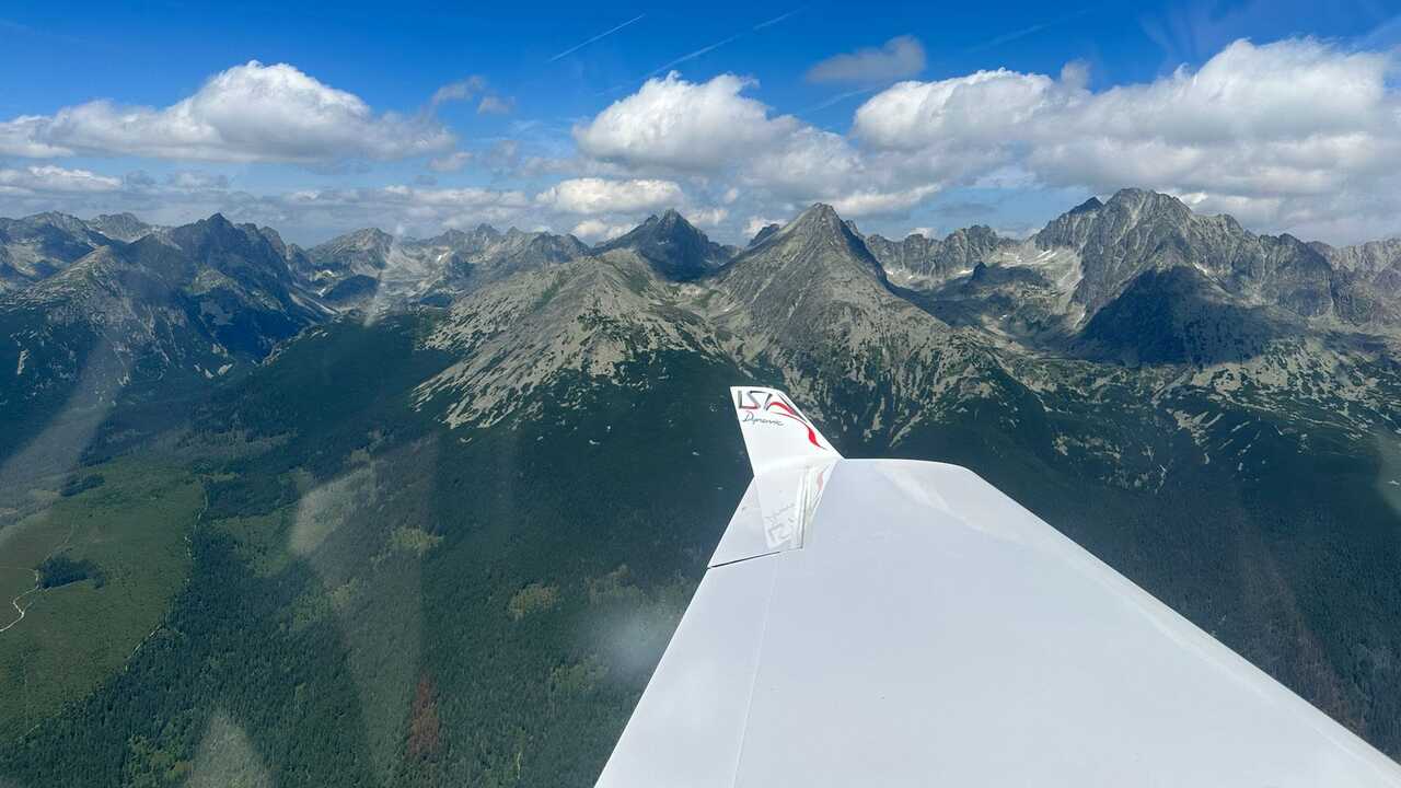 lietadlo krídlo Tatry 