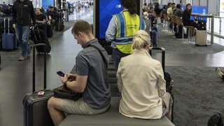 Pokazené lietadlo prekazilo návrat domov. Stovky Slovákov čakajú na tureckom letisku už druhý deň