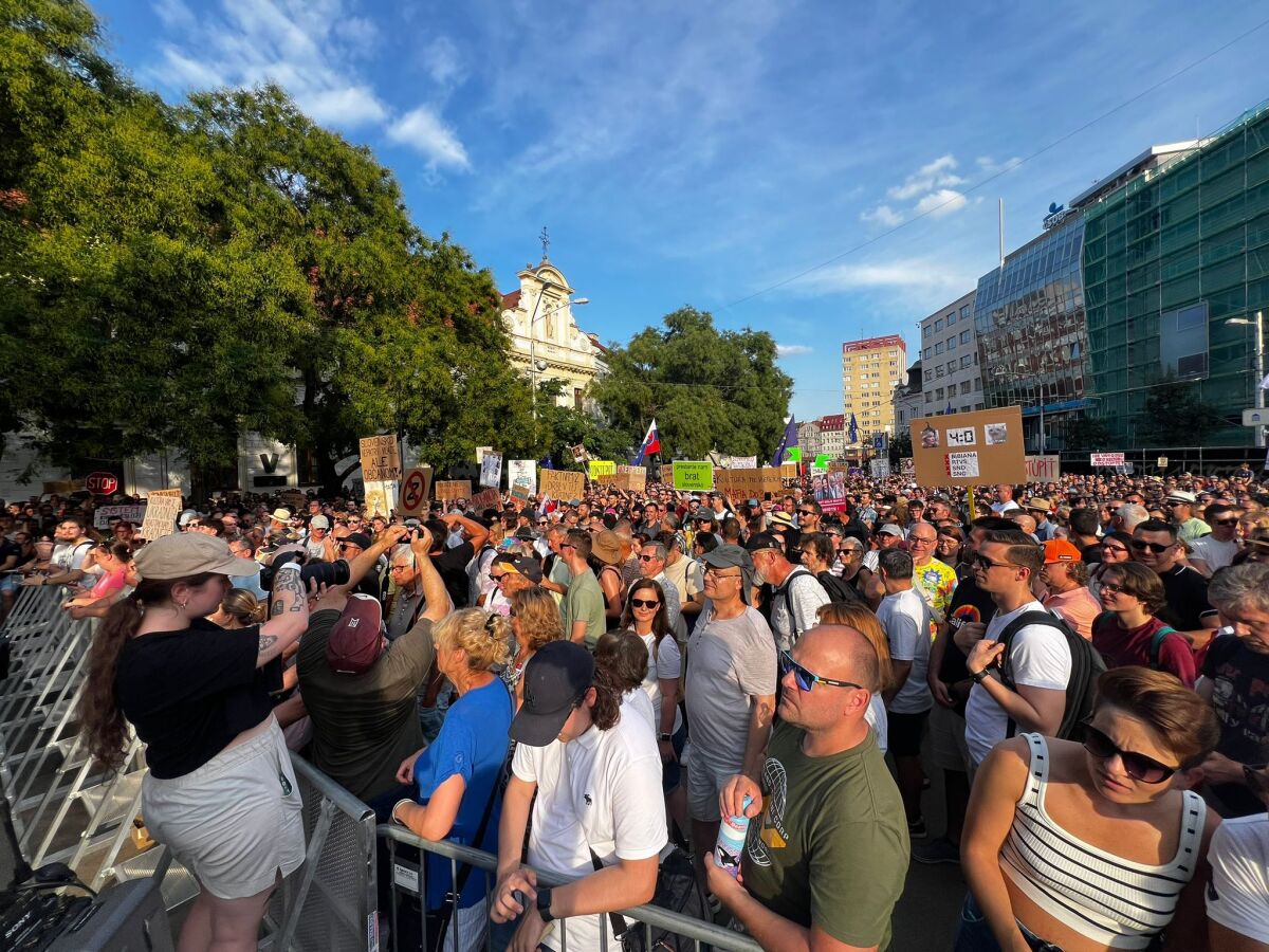 protest opozícia 