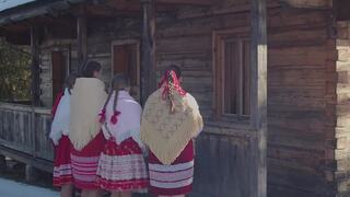 Folklór v sebe ukrýva veľa tradícií. Aké sú tie zimné a vianočné?