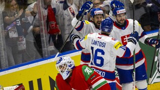 Slovenskí hokejisti nezaváhali ani proti Maďarsku. O miestenku na olympiádu zabojujú s Kazachstanom