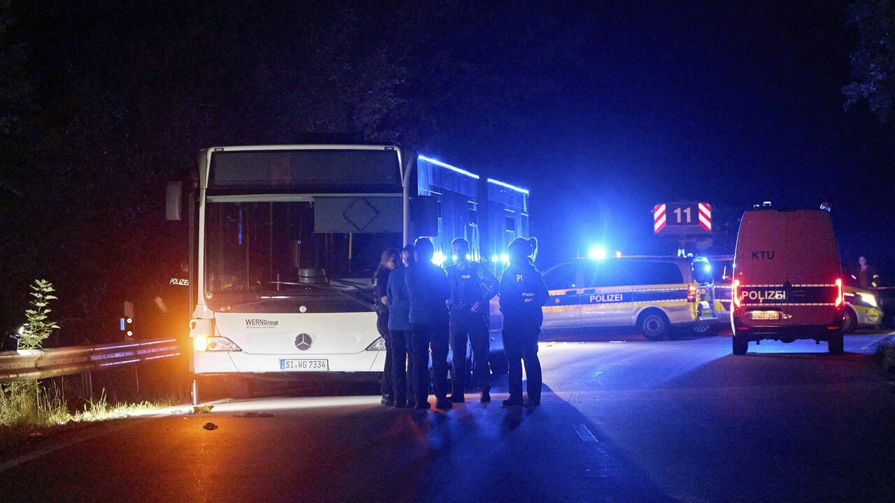 Siegen Nemecko autobus polícia policajti útok