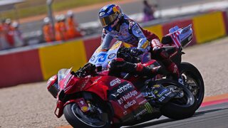 Španielska senzácia v Aragónsku. Márquez sa po troch rokoch vracia na čelo MotoGP