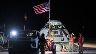 Bez posádky, ale úspešne. Problémový Starliner je späť na Zemi, astronauti na ISS čakajú na SpaceX