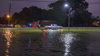 Americkú Louisianu zasiahol hurikán. Bez prúdu ostalo 100-tisíc obyvateľov