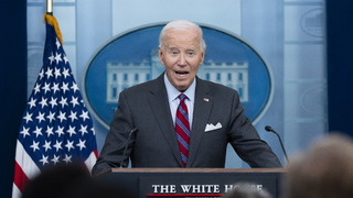 Americký prezident Joe Biden hovorí počas brífingu v Bielom dome vo Washingtone 4. októbra 2024