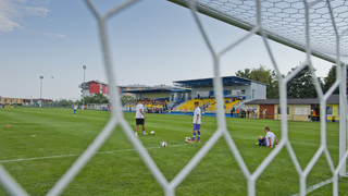 Plavárne, hokejové či futbalové kluby sa môžu dostať do problémov. Samosprávy nemajú peniaze na ich fungovanie