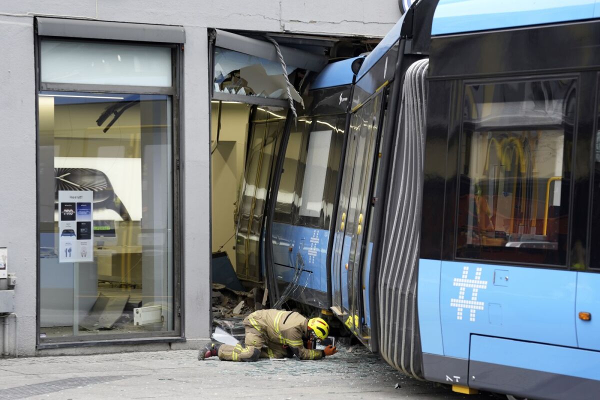 Norway_Tram_Accident842754083688.jpg