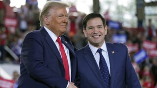 Ministrom zahraničia USA sa stane Marco Rubio. Trumpa kedysi kritizoval, ten sa mu na oplátku smial, že je malý