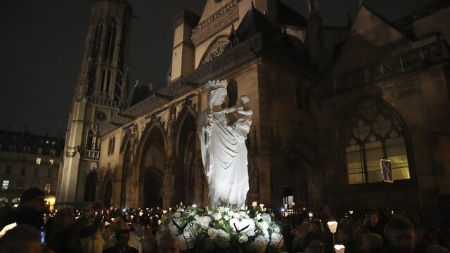 Notre dame Panna Mária