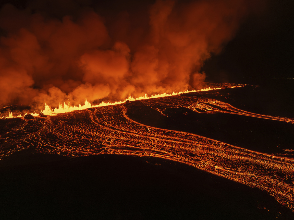 Iceland_Volcano906038089458.jpg