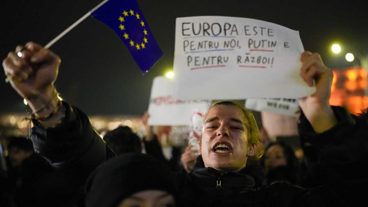 V Bukurešti protestovali proti výsledku prvého kola prezidentských volieb