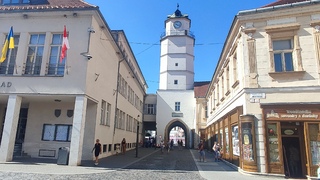 Archeológovia tušili, že tam je. Pod mestskou vežou v Trenčíne objavili jedinečný barbakan 