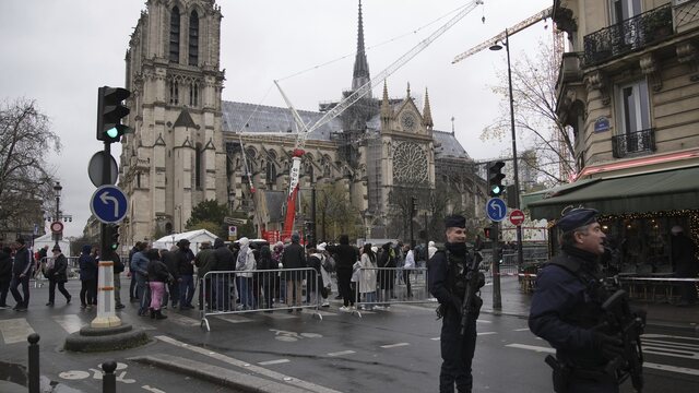 France_Notre_Dame940410.jpg