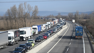 Chystáte sa domov na Vianoce autom? Najväčší nápor na diaľniciach sa očakáva v týchto dňoch