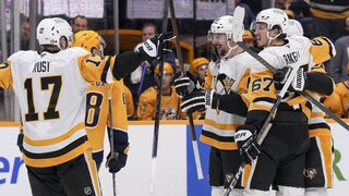 NHL: Crosby a Rust hviezdili pri výhre Pittsburghu. Slováci v lige tentoraz nebodovali