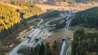 Most za milióny, ktorý nevyužije žiadne vozidlo. Ekodukt vo Svrčinovci je hotový, diaľničiari pohoreli na osade